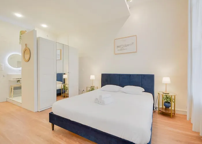 Le Magnifique De Barres Нанси